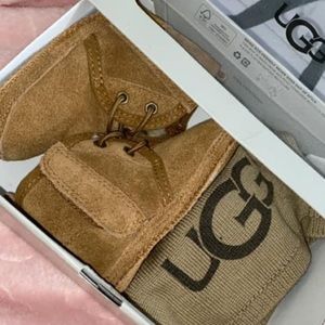 Baby ugg booties